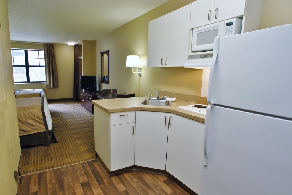 Extended Stay America Select Suites - Jacksonville - Lenoir Avenue East Exterior foto